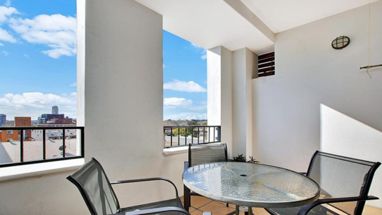 Apartment At Cooper St Сидней Экстерьер фото